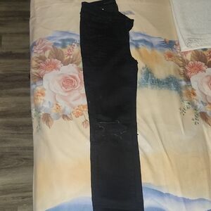 American Eagle Outfitters Black Skinny Jeans with Knee Rip